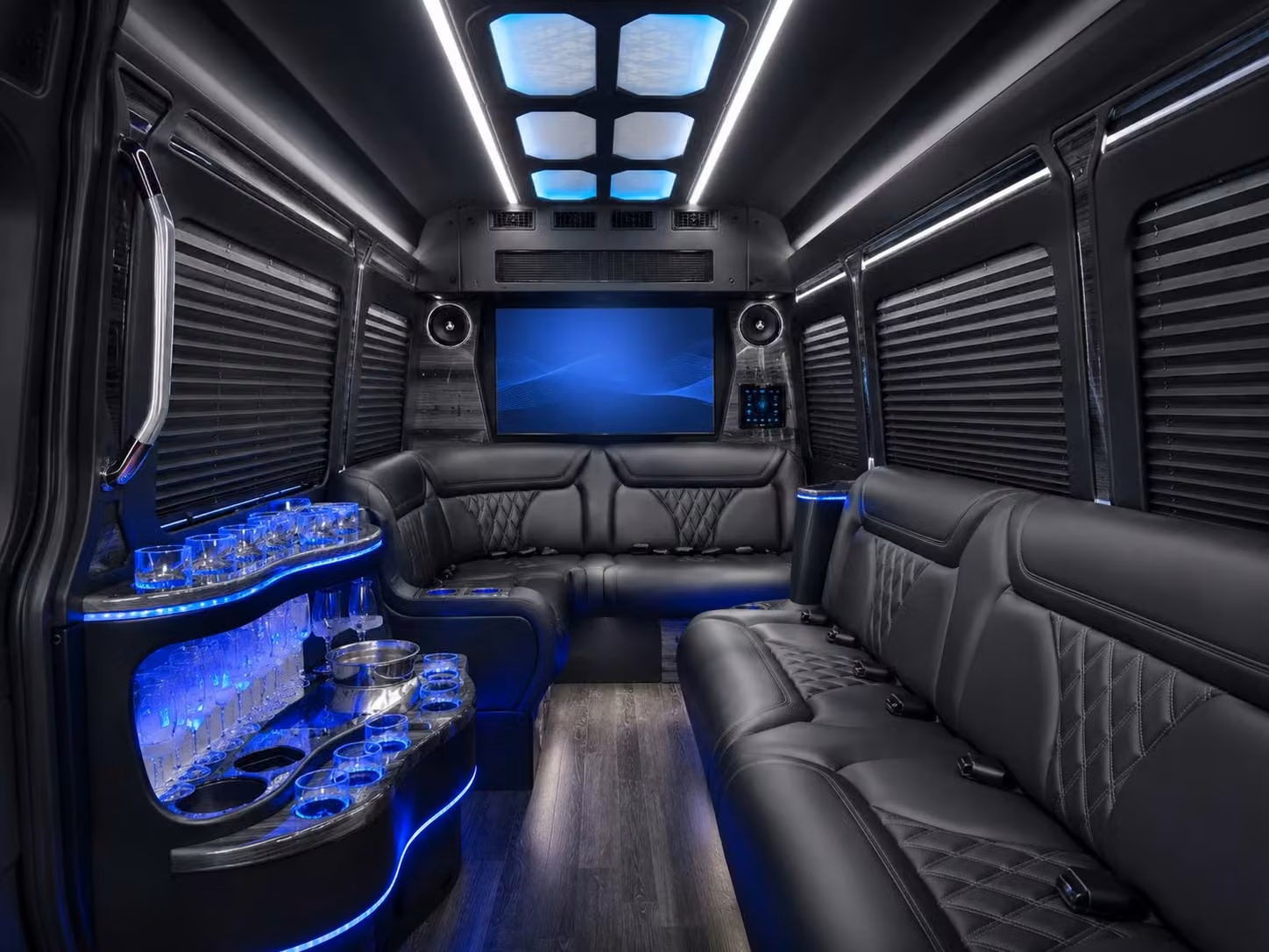 charterbuslakewood com lets you book lakewood school field trip buses and sports team transportation with ease