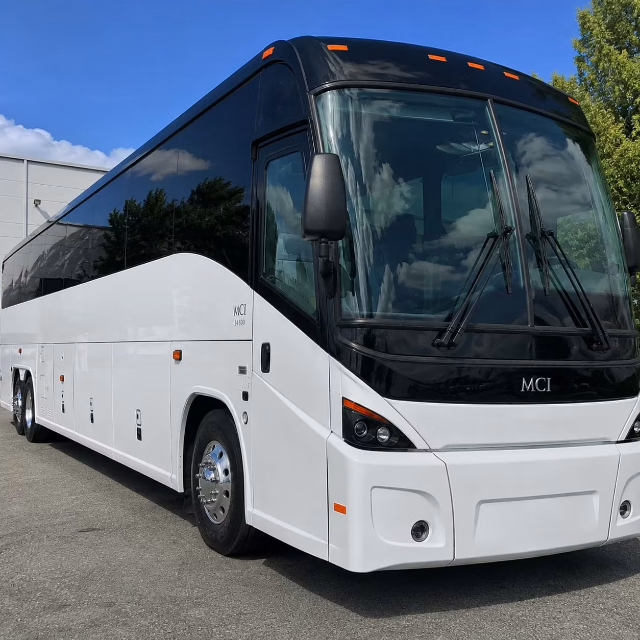 how trip distance and duration affect charter bus rental rates in lakewood
