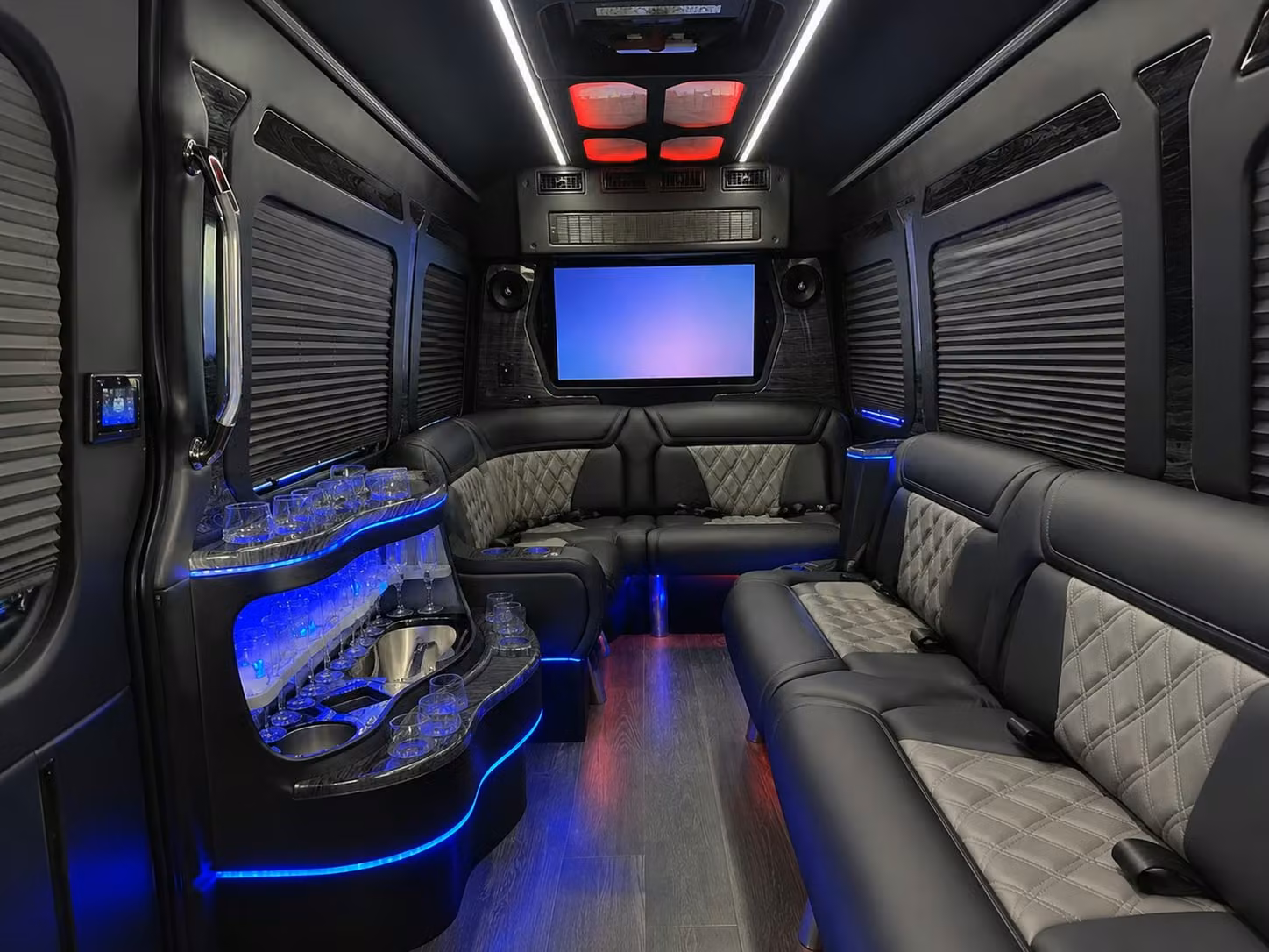 let charterbuslakewood com handle the logistics while you focus on prom night