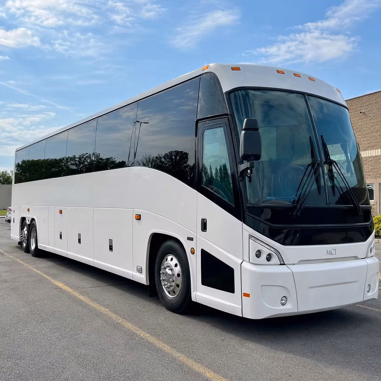 long beach arena and shoreline aquatic park shows concert shuttles right in your backyard