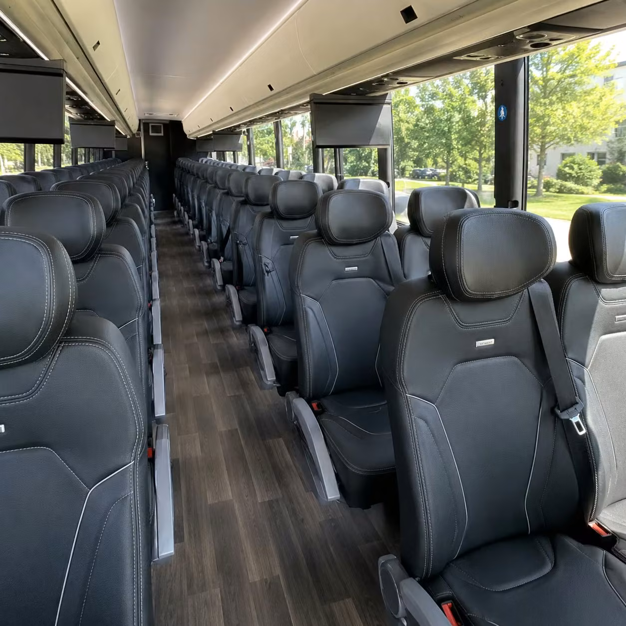 multi day and overnight charter bus rentals for lakewood groups